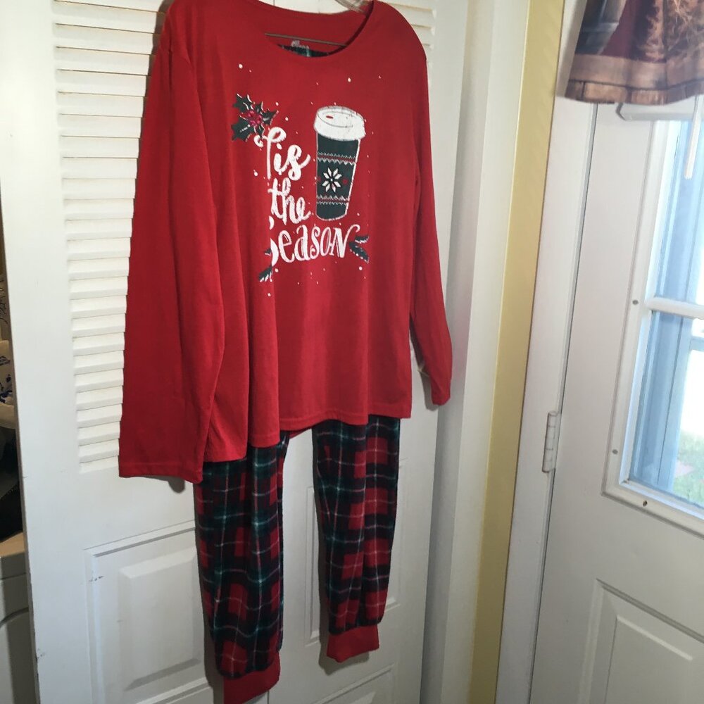 sz large Christmas pajamas tis the season by Sleep On It fleece bottoms
